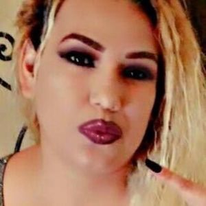 Meet your Posher, Cynthia